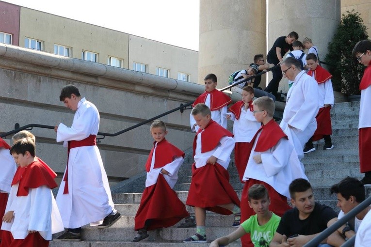 Pielgrzymka ministrantów do katowickiej katedry