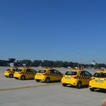 Nowe samochody "follow me" w Kraków Airport