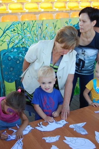 Zabawa dziadków i wnuków