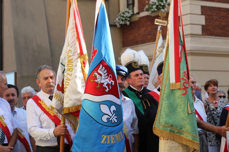 Msza św. w katedrze na Wawelu w 37. rocznicę podpisania porozumień sierpniowych