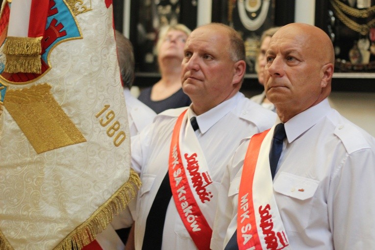 Msza św. w katedrze na Wawelu w 37. rocznicę podpisania porozumień sierpniowych