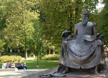 W Radomiu dramat Wyspiańskiego czytany będzie przy pomniku Jana Kochanowskiego