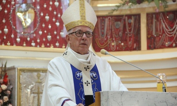 Maryja wskazuje drogę, którą możemy... uczynić swoją