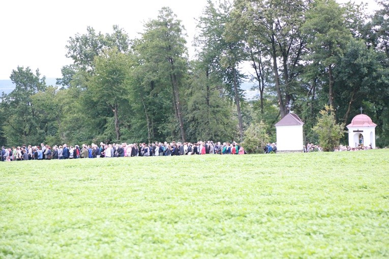 Dróżki różańcowe w Zawadzie
