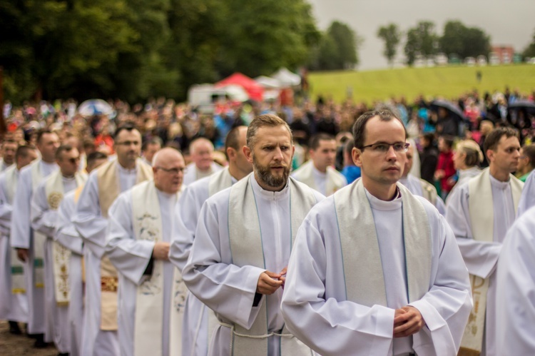 Młodzi w Gietrzwałdzie