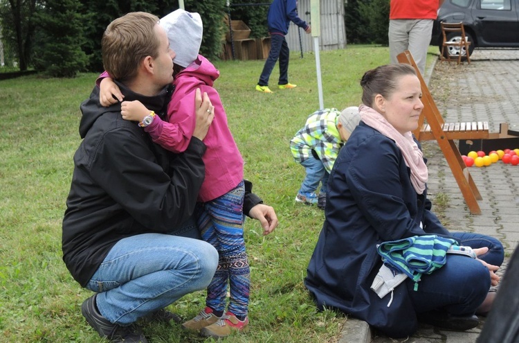 Festyn parafialny na Złotych Łanach