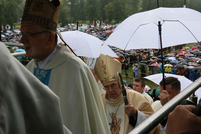 Uroczysta suma w Wąwolnicy