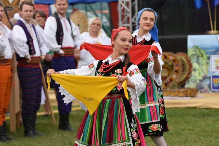 Dożynki diecezjalne w Lutomii Dolnej