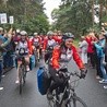 ▲	Powitanie rowerzystów  w Kokotku. 