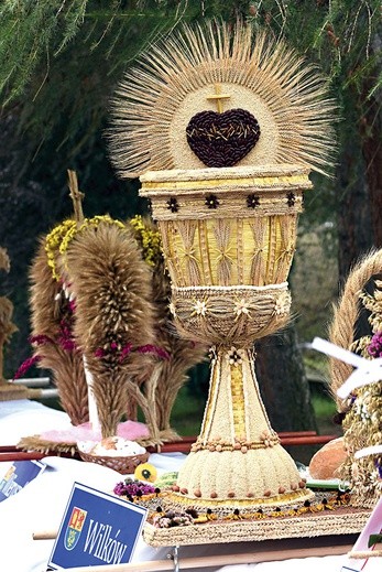 Były także tradycyjne motywy eucharystyczne. 