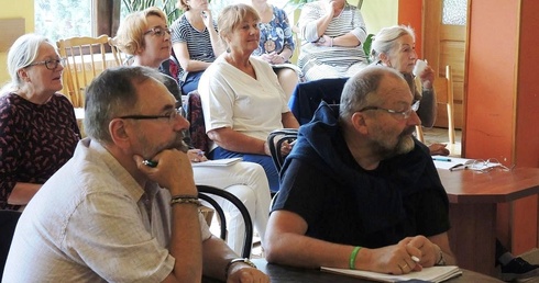 Wśród słuchaczy Letniej Szkoły Biblijnej nie zabrakło mieszkańców Ustronia i gości z całej Polski