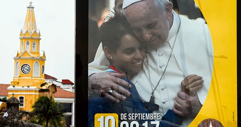 Franciszek, który zawsze kładzie nacisk na wizyty wśród najbiedniejszych, także w Kolumbii odwiedzi ich domy.