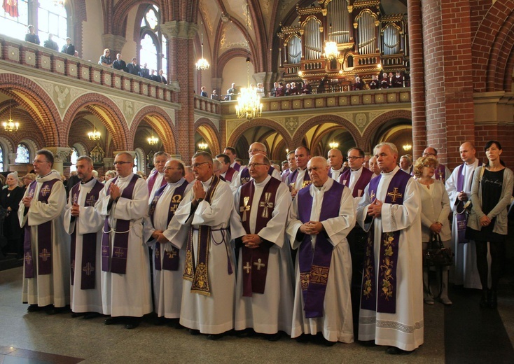 Pogrzeb śp. ks. Jerzego Mazurkiewicza cz. 1