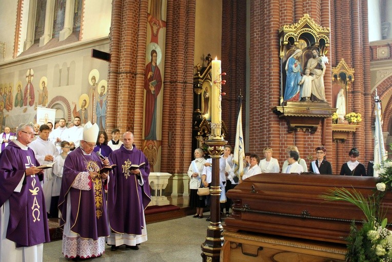 Pogrzeb śp. ks. Jerzego Mazurkiewicza cz. 1