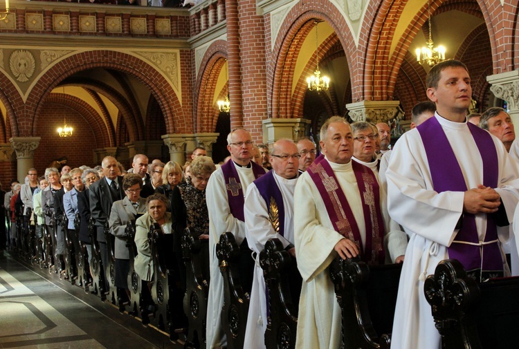 Pogrzeb śp. ks. Jerzego Mazurkiewicza cz. 1