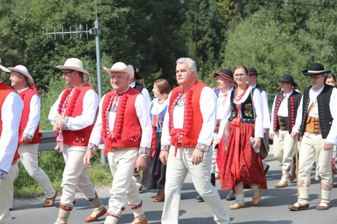 Korowód górali karpackich przez Istebną - 2017