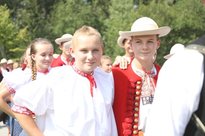 Korowód górali karpackich przez Istebną - 2017