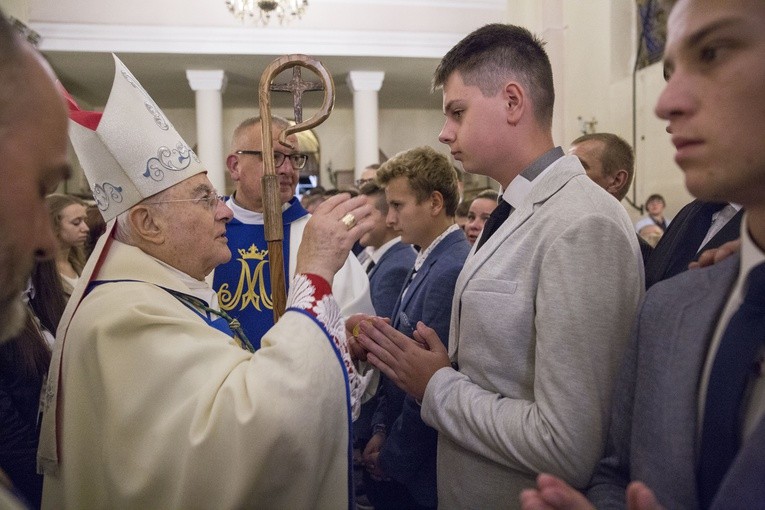 Bierzmowanie w Dąbrówce, cz. 2