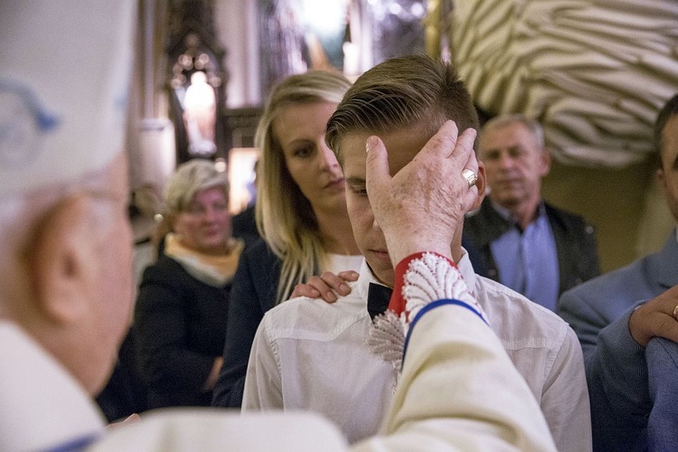 Bierzmowanie w Dąbrówce, cz. 4