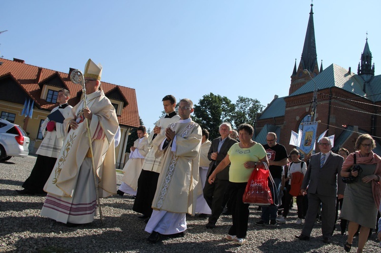 Procesja do ołtarza