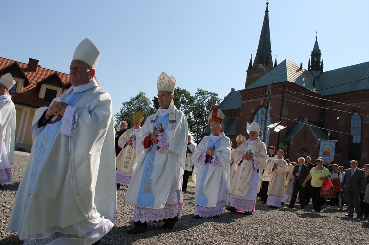 Procesja do ołtarza