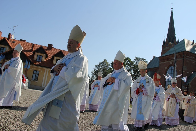 Procesja do ołtarza