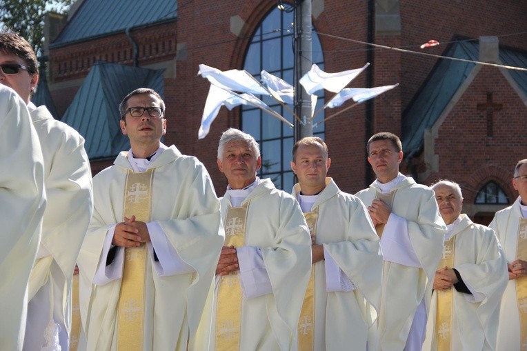 Procesja do ołtarza