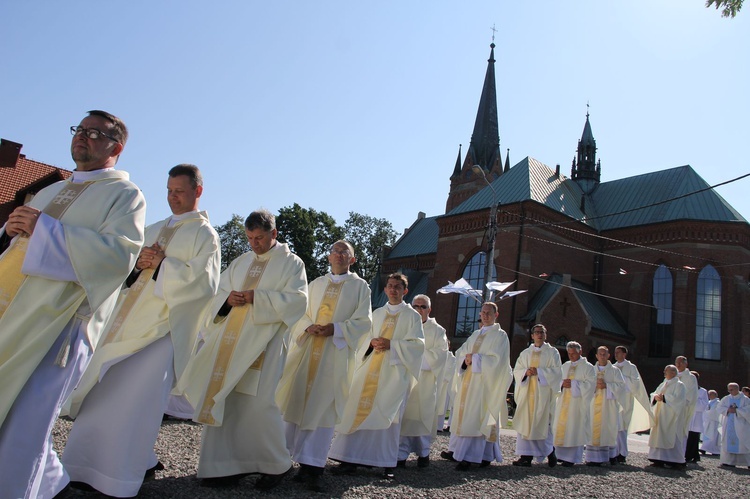 Procesja do ołtarza