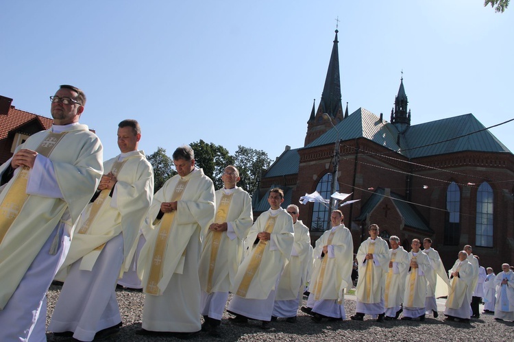 Procesja do ołtarza