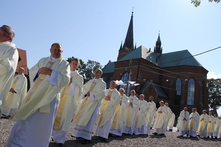 Procesja do ołtarza