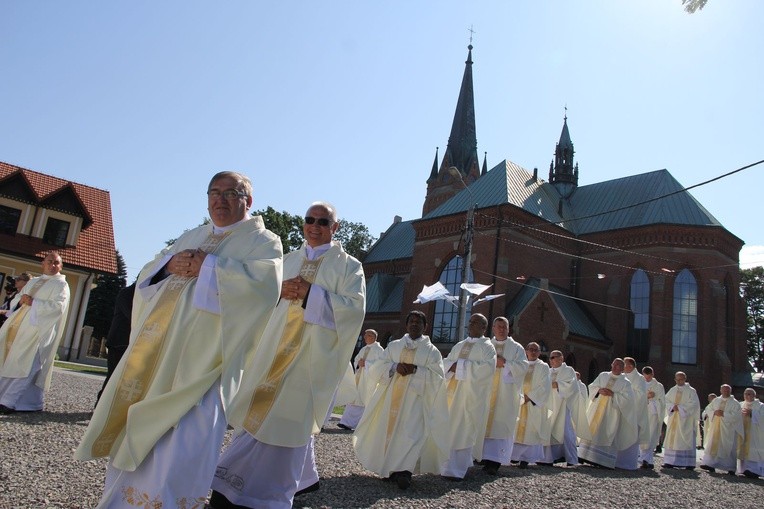 Procesja do ołtarza