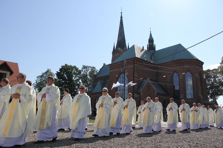 Procesja do ołtarza