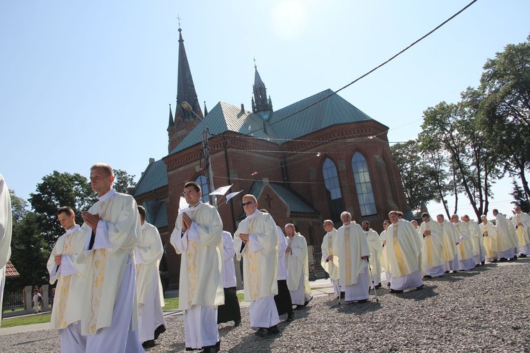 Procesja do ołtarza