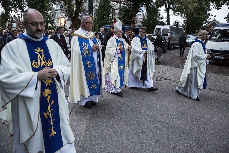 Dąbrówka. Powitanie jasngórskiej ikony