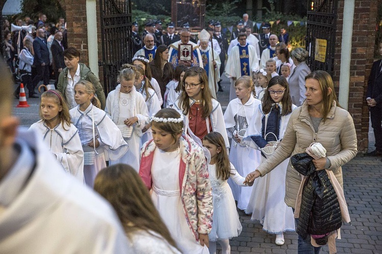 Dąbrówka. Powitanie jasngórskiej ikony