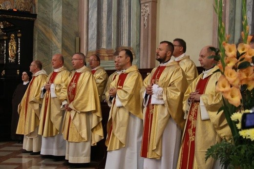 Msza św. w archikatedrze podczas pielgrzymki osób niewidomych