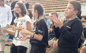 Młodzi w amfiteatrze pod Grojcem w Żywcu 2017