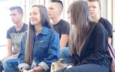 Młodzi w amfiteatrze pod Grojcem w Żywcu 2017