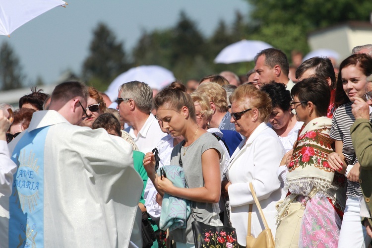 Msza święta, procesja z darami, procesja do kościoła