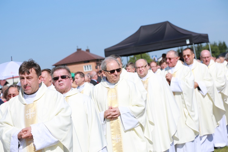 Msza święta, procesja z darami, procesja do kościoła