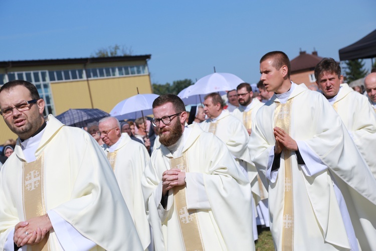 Msza święta, procesja z darami, procesja do kościoła