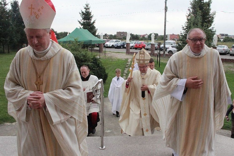 Konsekracja kościoła bł. E. Bojanowskiego w Rumi