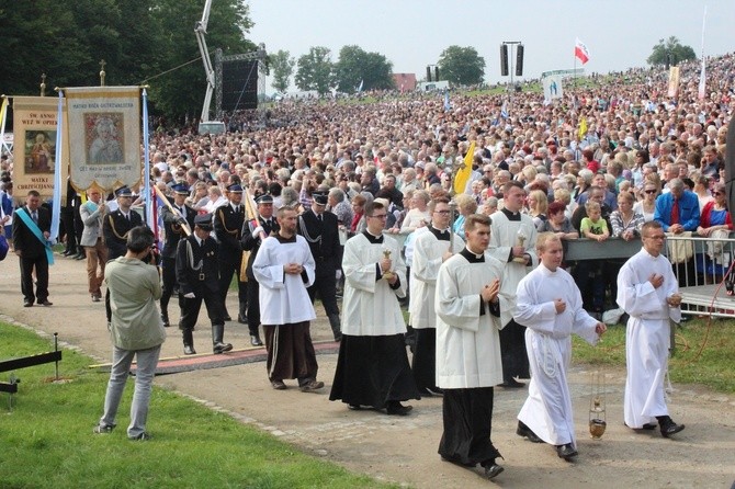 Główne uroczystości 140. rocznicy objawień maryjnych w Gietrzwałdzie