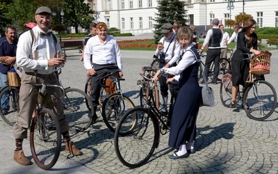 Jednymi z bohaterów imprezy były wyprodukowane 80 lat temu rowery. One, czego dowiedli radomscy cykliści, nadal są sprawne