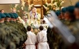 Wojsko asystowało przez całą liturgię i w czasie apelu pod niemczańskim pomnikiem.