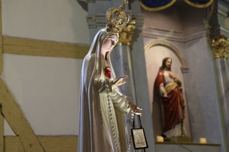 Papieska Figura MB Fatimskiej