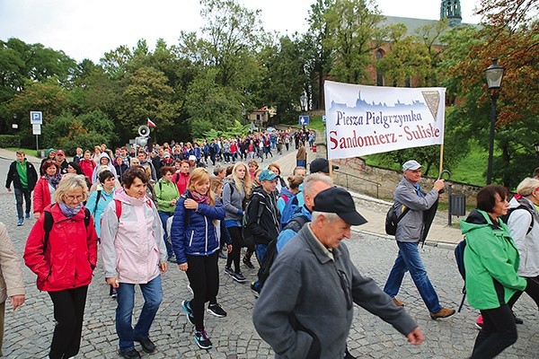 Sandomierzanie w drodze.