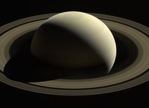 Podróż dookoła Saturna