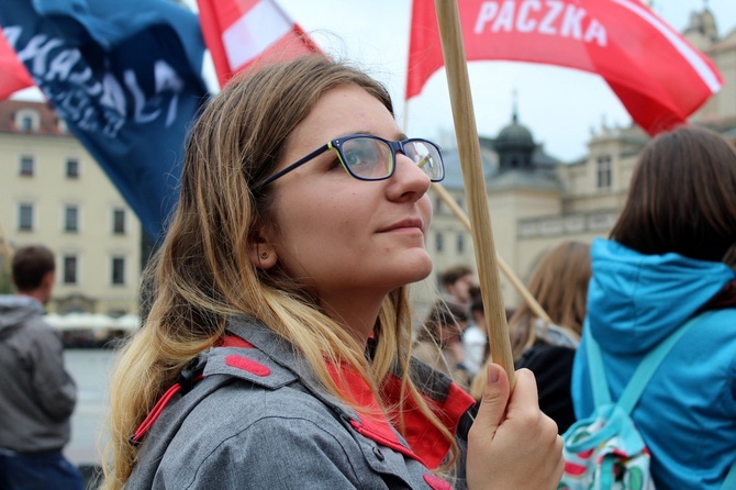 Studniówka "Szlachetnej Paczki" i "Akademii Przyszłości" w Krakowie