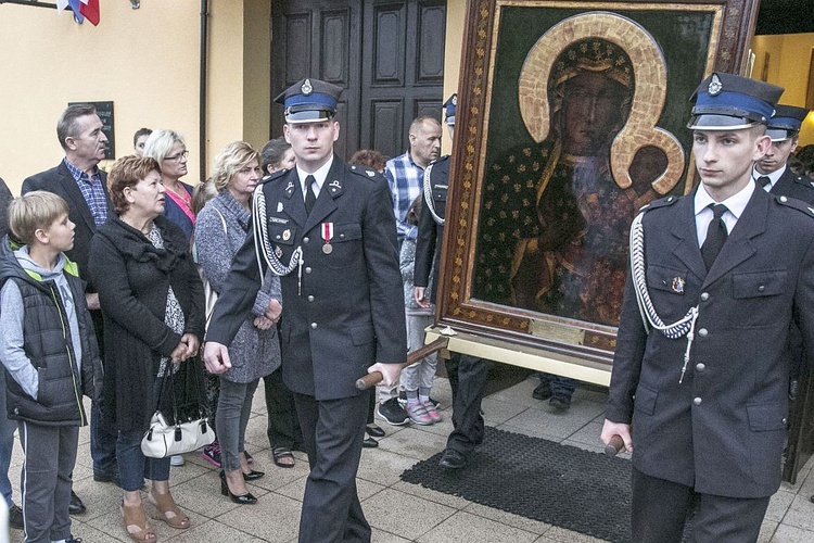 Matka Boża w Lucynowie